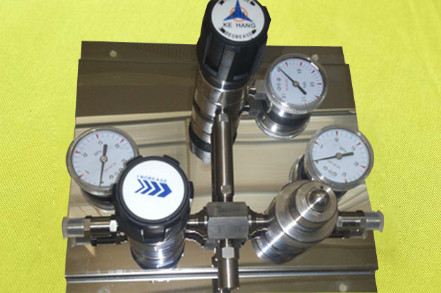 半自(zi)動切換(huan)彙流排(pai)