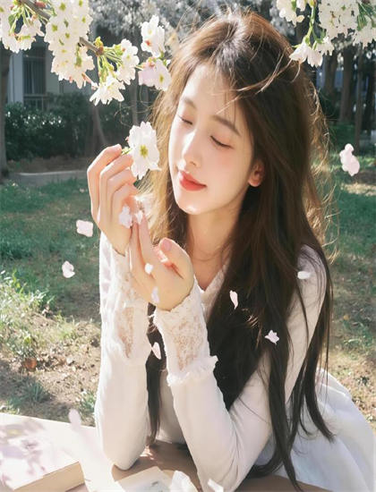 《贴膜少女魔法卡》隐藏彩蛋发现指南典范式的：细节与彩蛋寻找攻略，经典重现